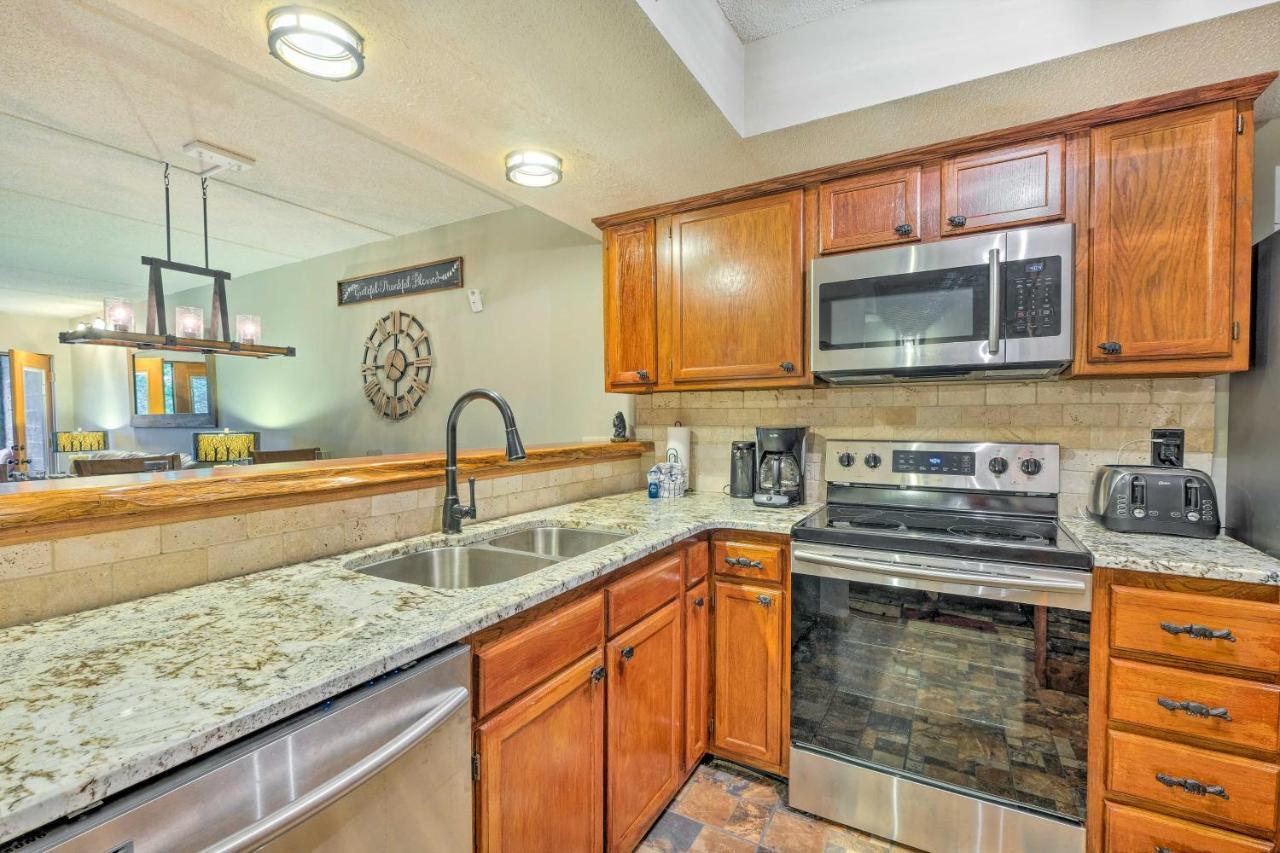 גטלינבורג Chalet Village Upper Alpine Condo With Pool Access! מראה חיצוני תמונה