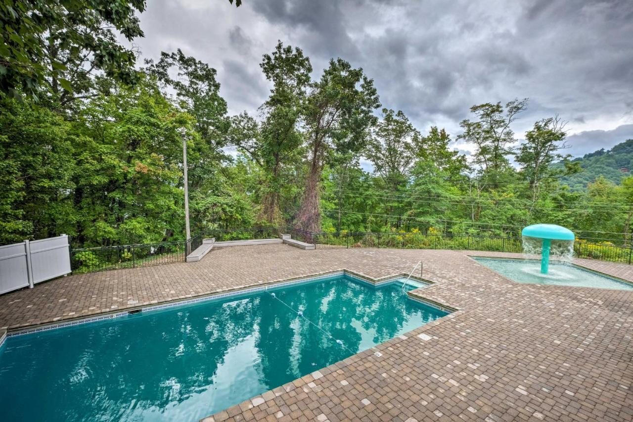 גטלינבורג Chalet Village Upper Alpine Condo With Pool Access! מראה חיצוני תמונה
